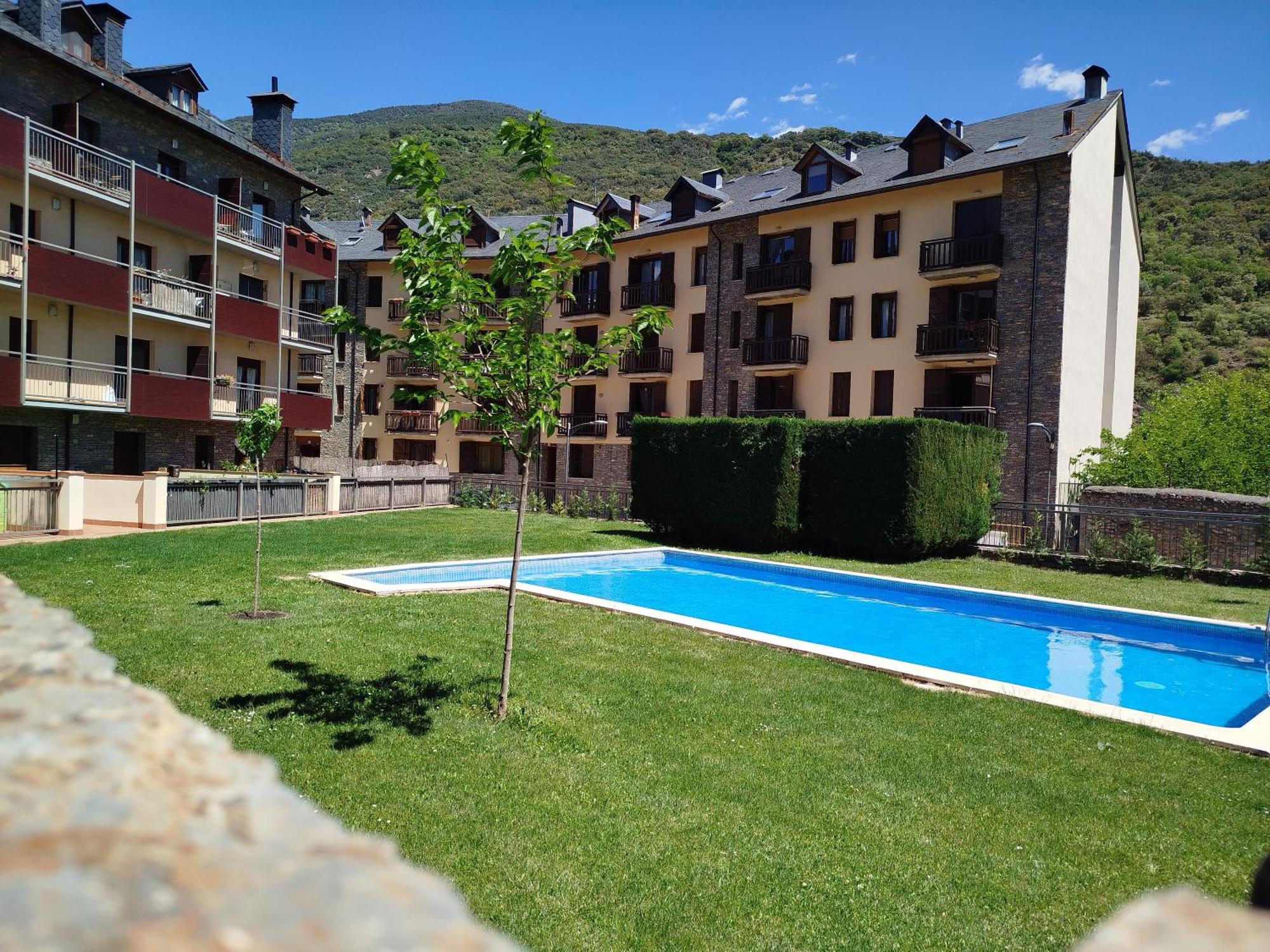 Apartaments Sort Pirineus Extérieur photo