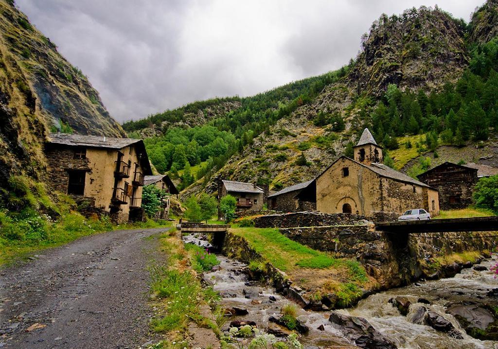 Apartaments Sort Pirineus Extérieur photo